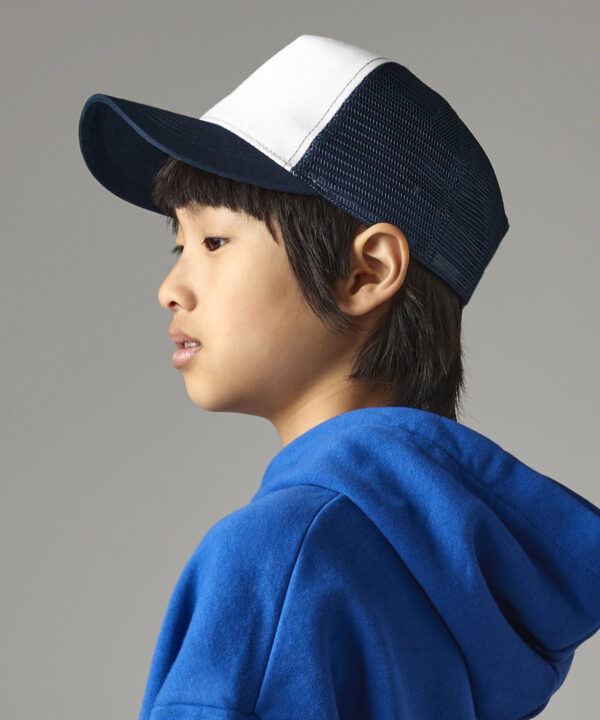 Junior snapback trucker 1 Junior snapback trucker